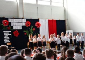 Recytacja wierszy przez uczniów klasy 2a.