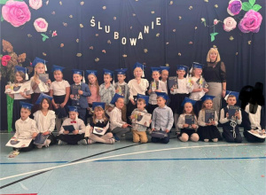 Ślubowanie uczniów klasy pierwszej